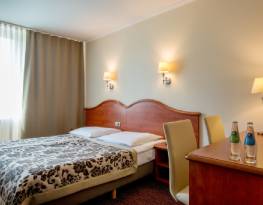 KRAKUS Hotel Krakau Unterkunft Restaurant Urlaub Aquapark in Krakau