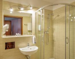 KRAKUS Hotel Krakau Unterkunft Restaurant Urlaub Aquapark in Krakau