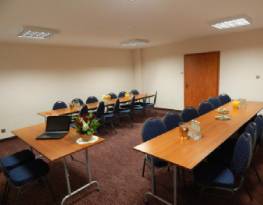 KRAKUS Hotel Krakau Unterkunft Restaurant Urlaub Aquapark in Krakau