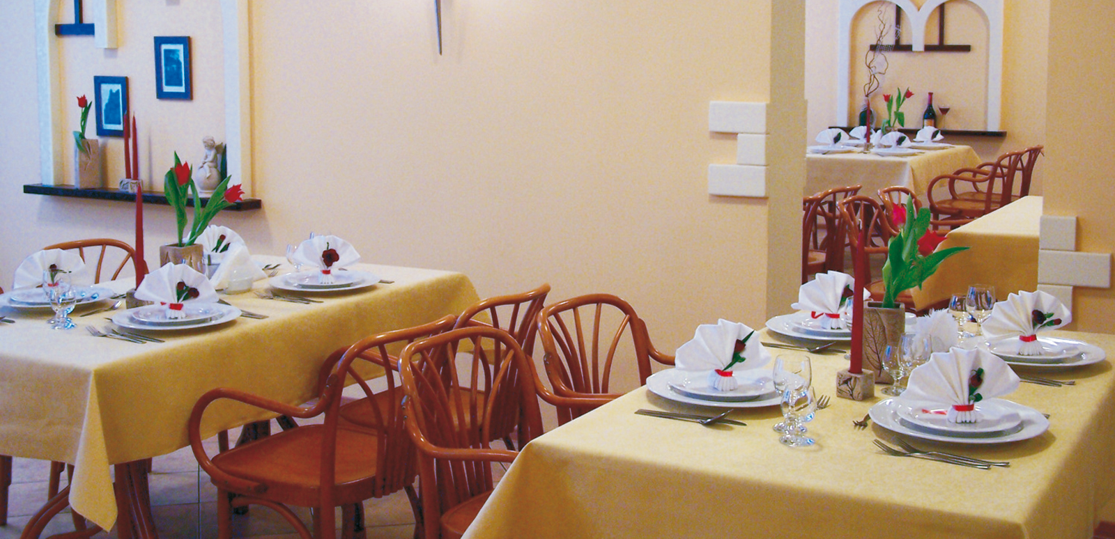 KRAKUS Hotel Krakau Unterkunft Restaurant Urlaub Aquapark in Krakau